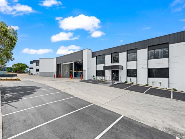Warehouse for rent in Toombul, Queensland