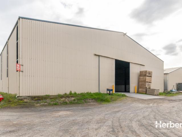 Warehouse for rent in Moorak, South Australia