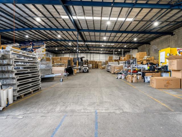 Warehouse for rent in Toombul, Queensland