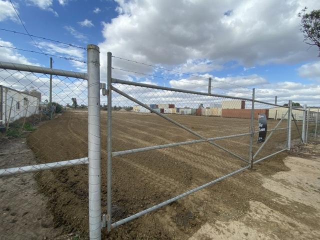 Warehouse for rent in Roma, Queensland
