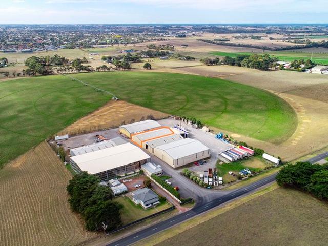 Warehouse for rent in Moorak, South Australia