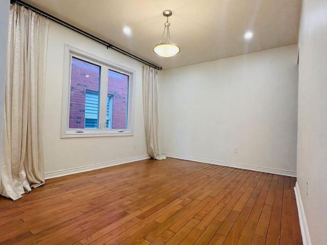 House for rent in Richmond Hill, Golden Horseshoe