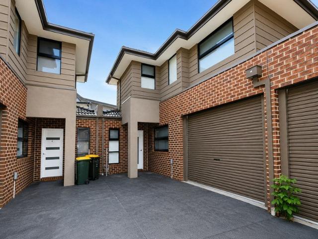 Townhouse for rent in Camerons Creek, Victoria