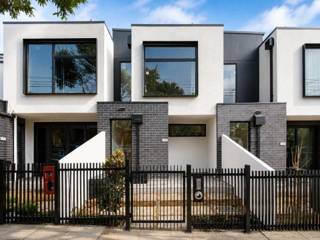 Townhouse for rent in Camerons Creek, Victoria