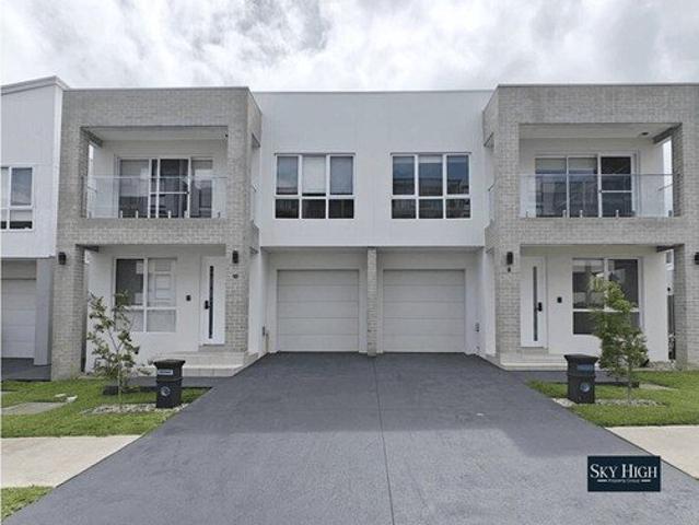 Townhouse for rent in Sydney, New South Wales