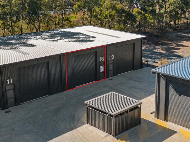 Warehouse for rent in Hidden Valley, Queensland