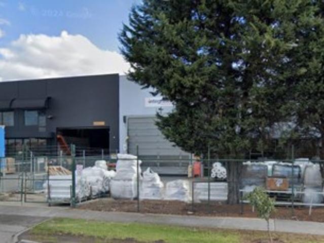 Warehouse for rent in Reservoir, Melbourne
