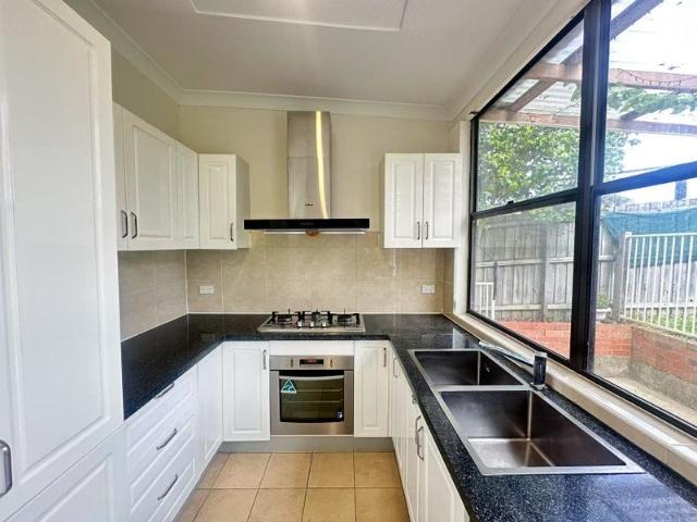 House for rent in Lower North Shore, Sydney