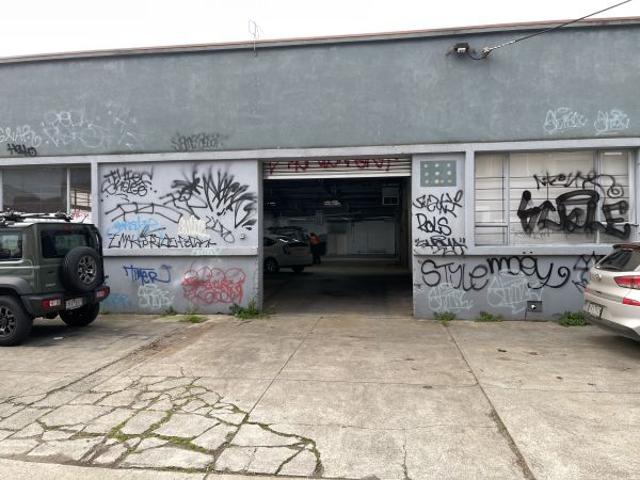 Warehouse for rent in Brunswick