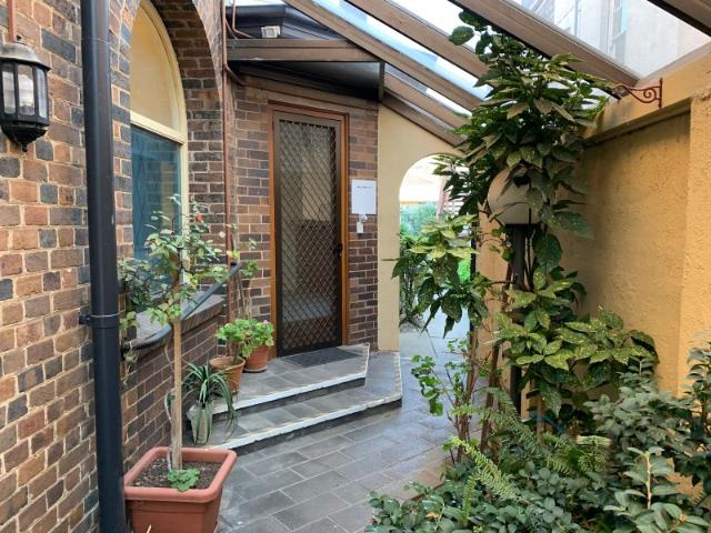 Office for rent in Abington, New South Wales