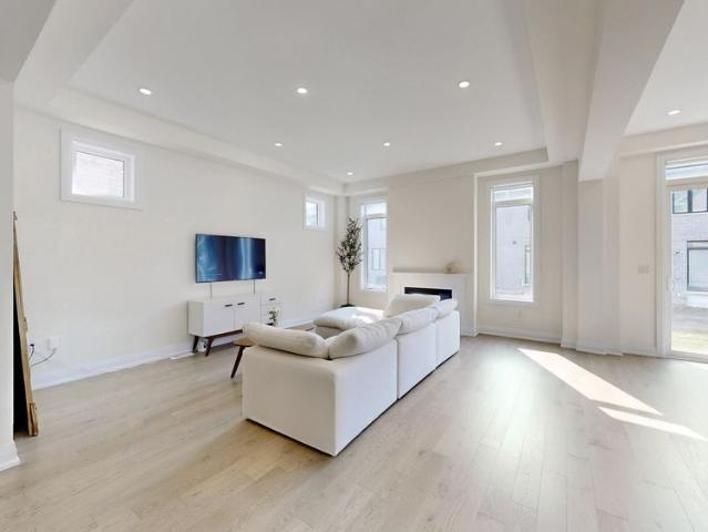 Room for rent in York, Ontario