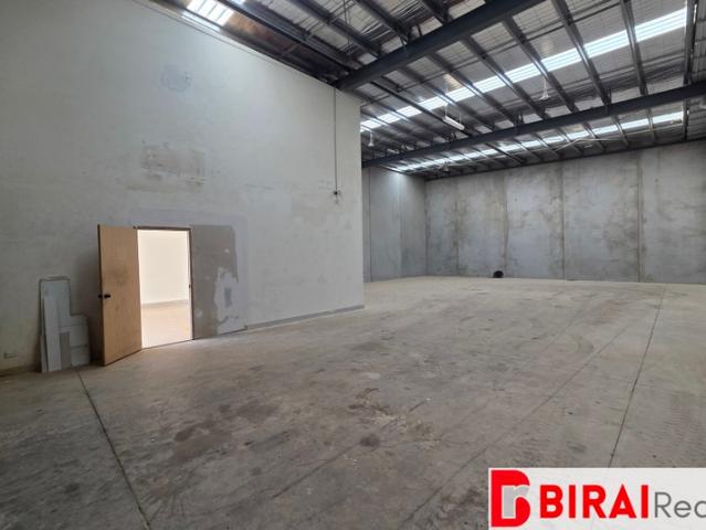 Warehouse for rent in Ravenhall, Melbourne