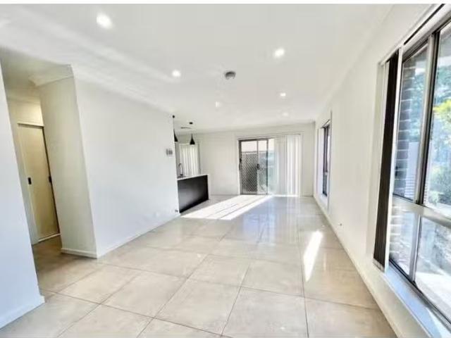 Condo for rent in Sydney, New South Wales