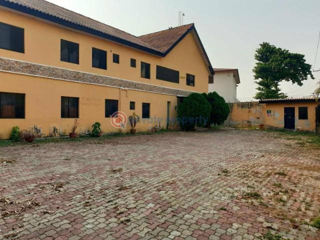 Commercial for rent in Lagos, Ikeja 