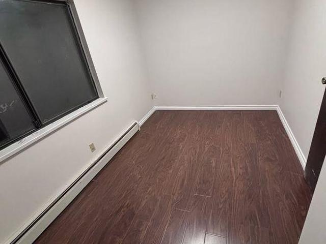 Room for rent in Burnaby, British Columbia