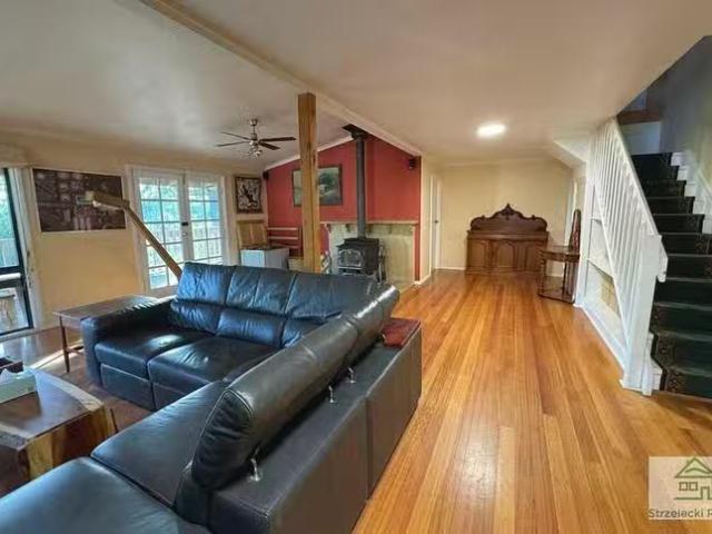 House for rent in Yinnar South, Victoria