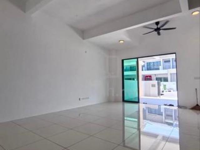 Terraced House for rent in Wellesley, Penang