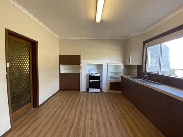 House for rent in Warracknabeal, Victoria