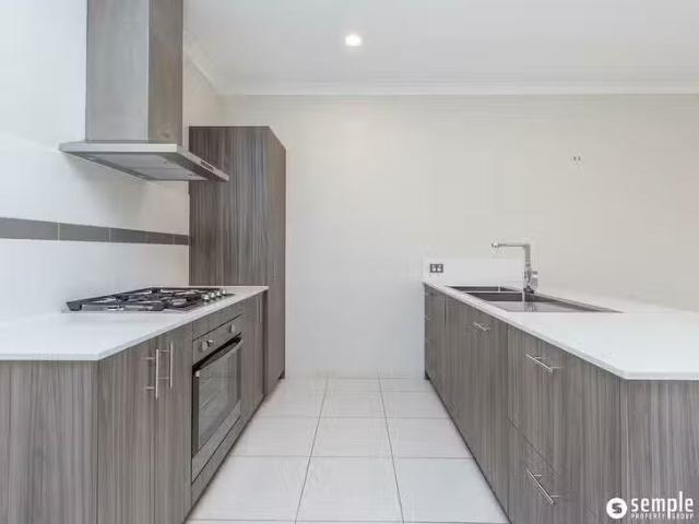 House for rent in Hammond Park, Western Australia