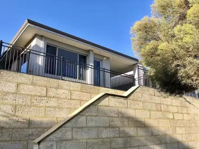 House for rent in Hammond Park, Western Australia