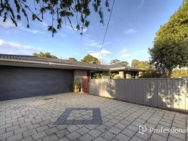House for rent in Forrestfield, Western Australia
