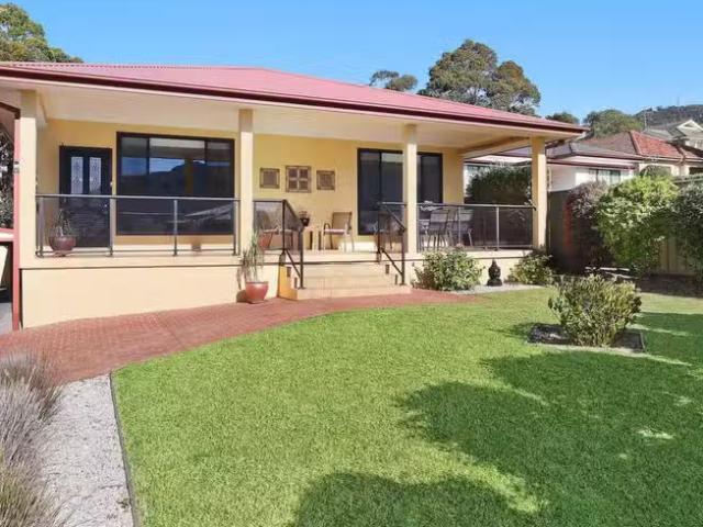 House for rent in Wollongong West, New South Wales