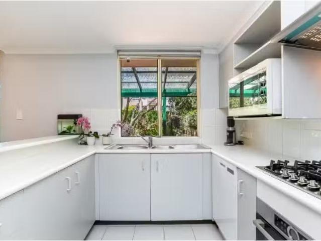 Condo for rent in Sydney, New South Wales