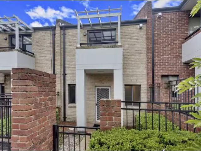 Condo for rent in Sydney, New South Wales