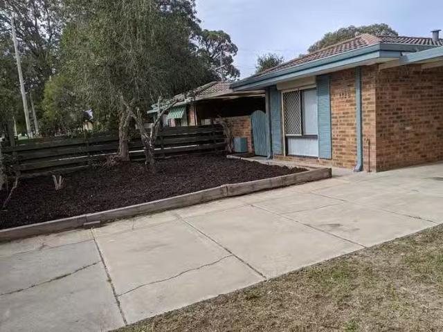 House for rent in Seville Grove, Western Australia