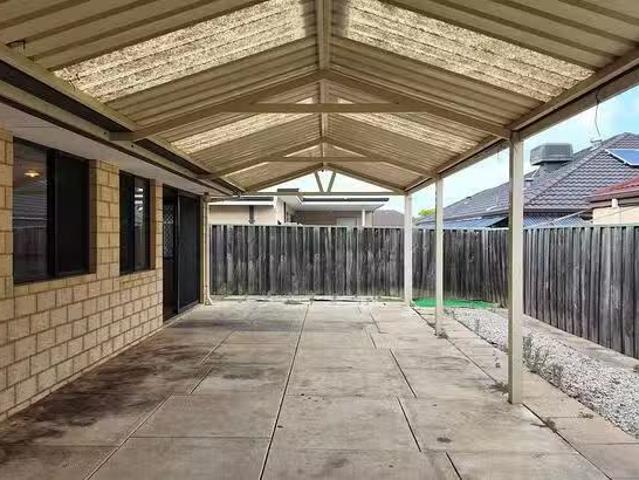 House for rent in Seville Grove, Western Australia