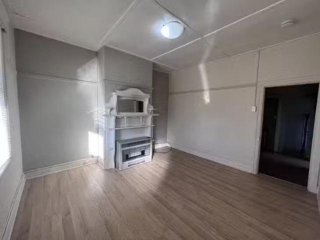 House for rent in Brisbane Grove, New South Wales