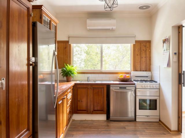 House for sale in Victoria