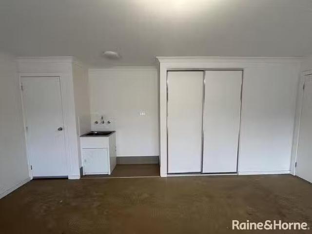 House for rent in Cockburn, Western Australia