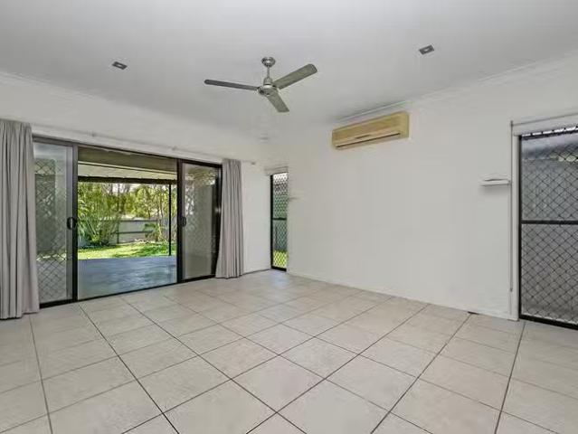 House for rent in Bushland Beach, Queensland