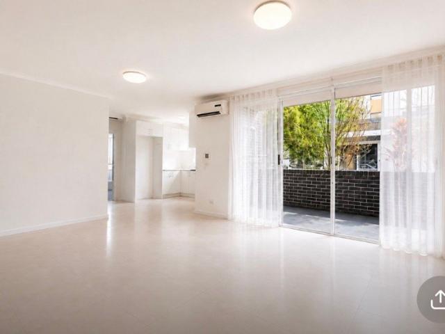 Apartment for rent in Toongabbie, Sydney