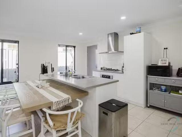 House for rent in Banksia Grove, Western Australia