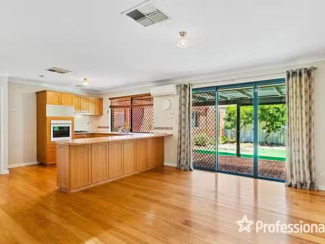 House for rent in Helena Valley, Western Australia