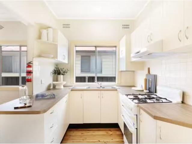 House for rent in Wollongong West, New South Wales