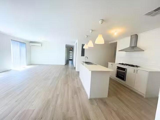 House for rent in Landsdale, Western Australia