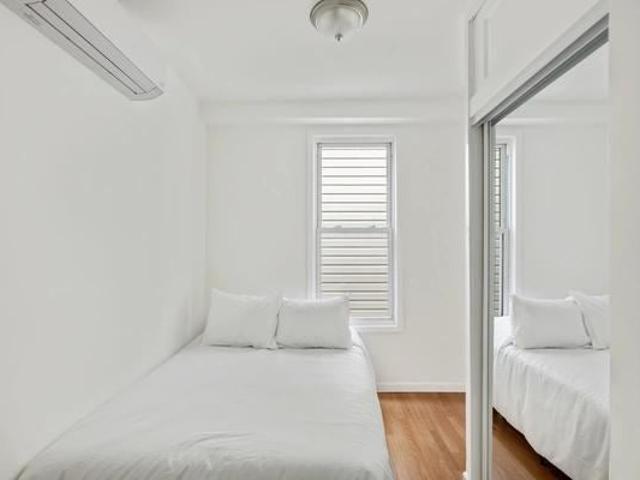 Room for rent in Arverne, New York