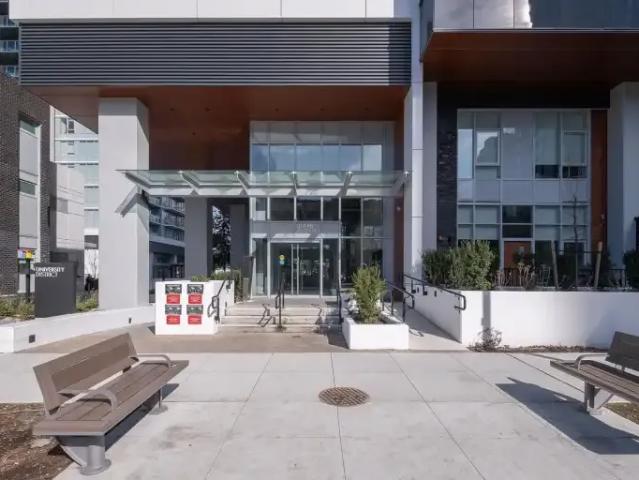 Condo for rent in Surrey, British Columbia