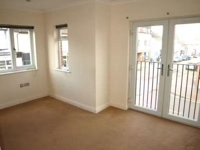 Apartment for rent in Cove, Rushmoor