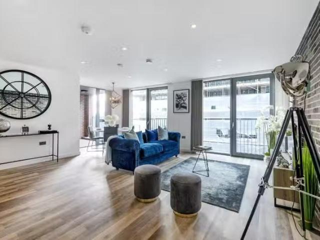 Apartment for rent in Fish Island, Bow
