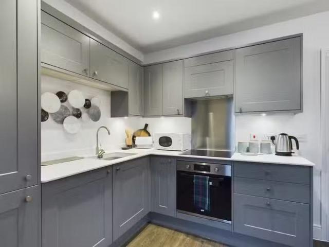 Apartment for rent in College Park, Greater London