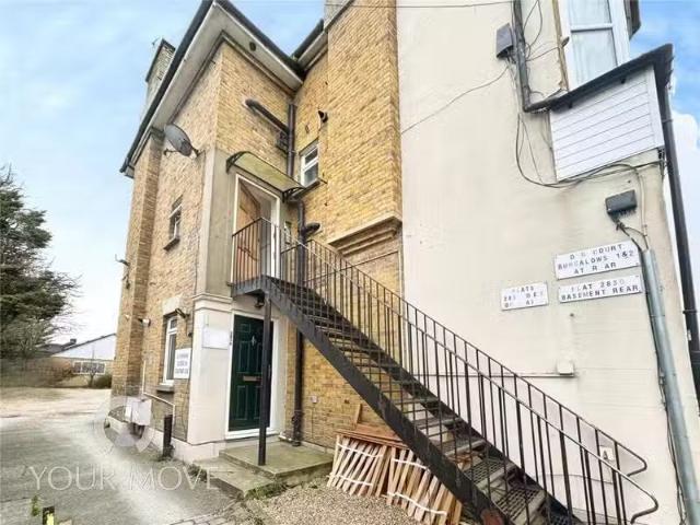 House for rent in Swanscombe and Greenhithe, Monks Orchard