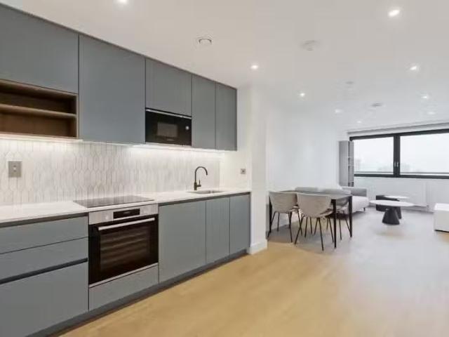 House for rent in Brentford End, Greater London