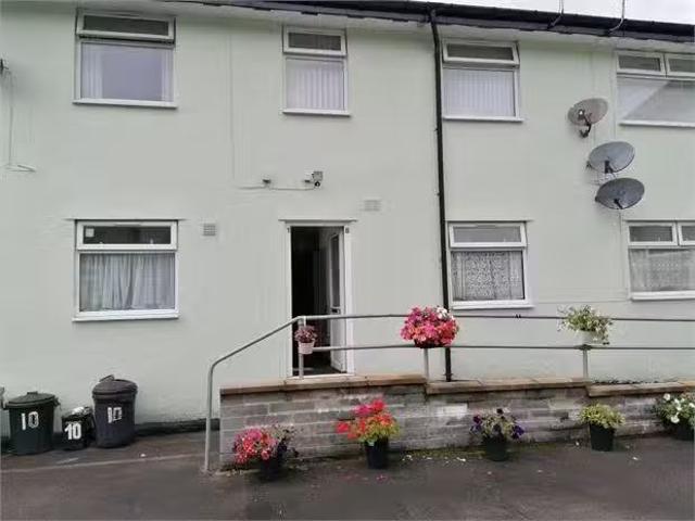 House for rent in Ynyshir, Wales