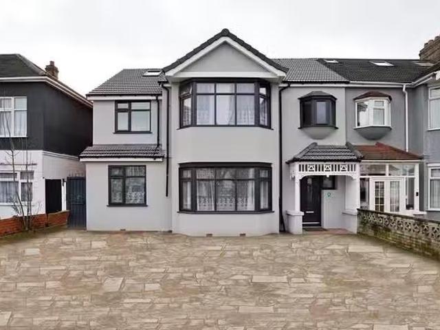 House for rent in Ilford, Greater London