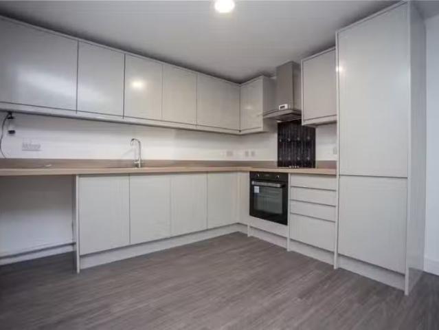 Apartment for rent in Prestbury, Golden Valley