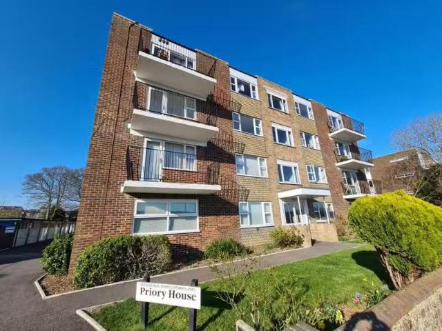 House for rent in London Borough of Ealing, Park Royal